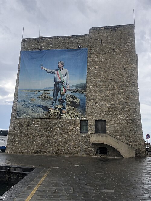 torre normanna di acciaroli pollica sa