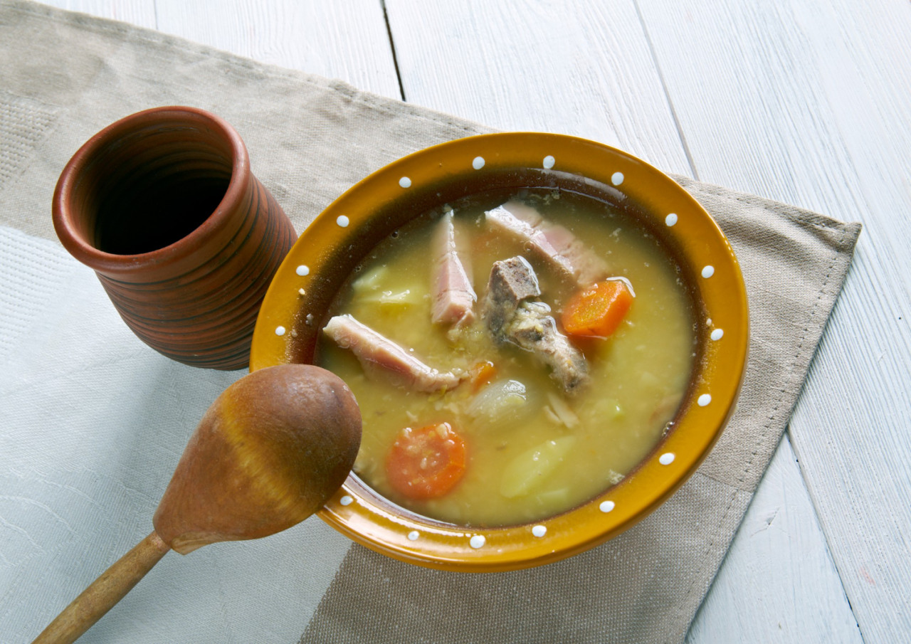 traditional dutch pea soup snert