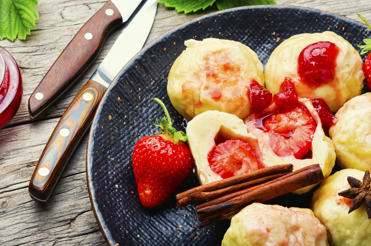 traditional european dumplings with berries dumplings with strawberries knedlik cottage cheese dumplings with strawberry