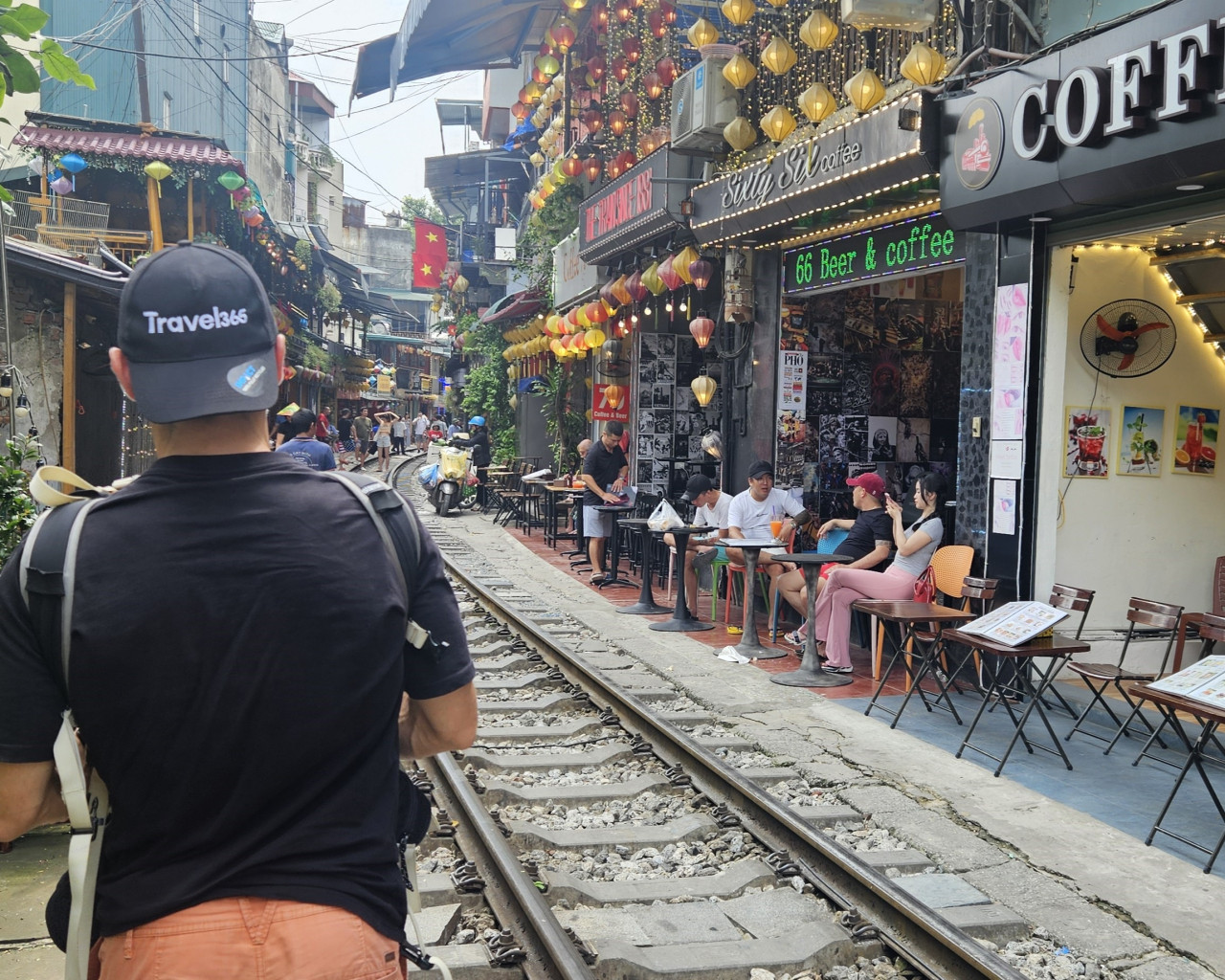 train street hanoi 3 4
