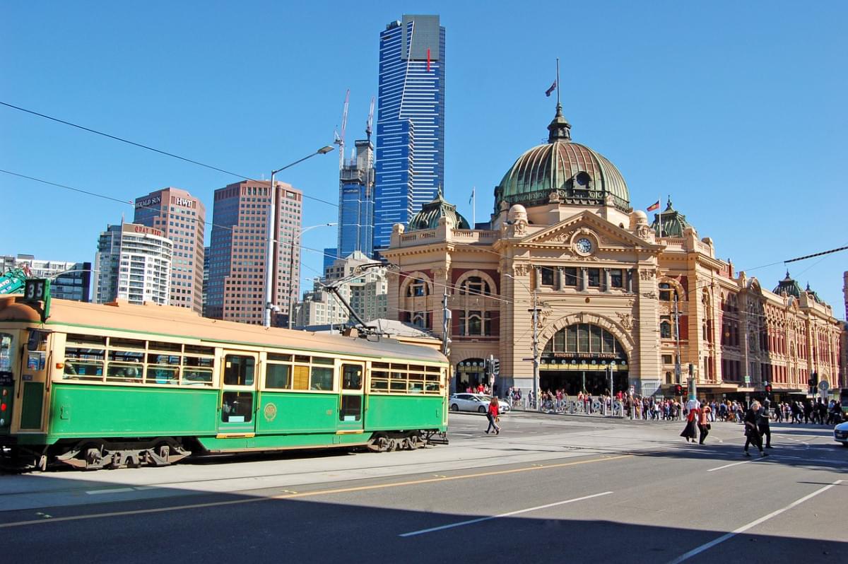 tram la stazione di flinders street