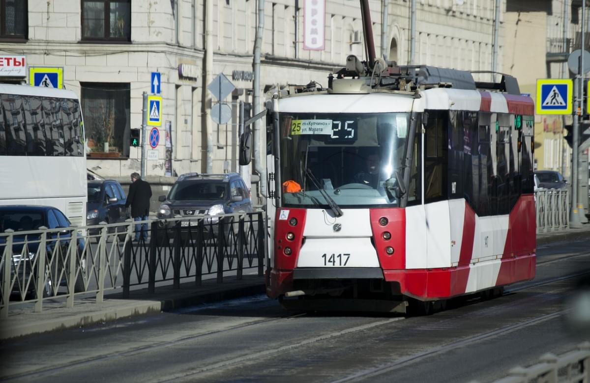 tram san pietroburgo russia