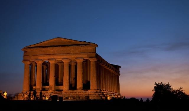 tramonto sulla valle dei templi agrigento