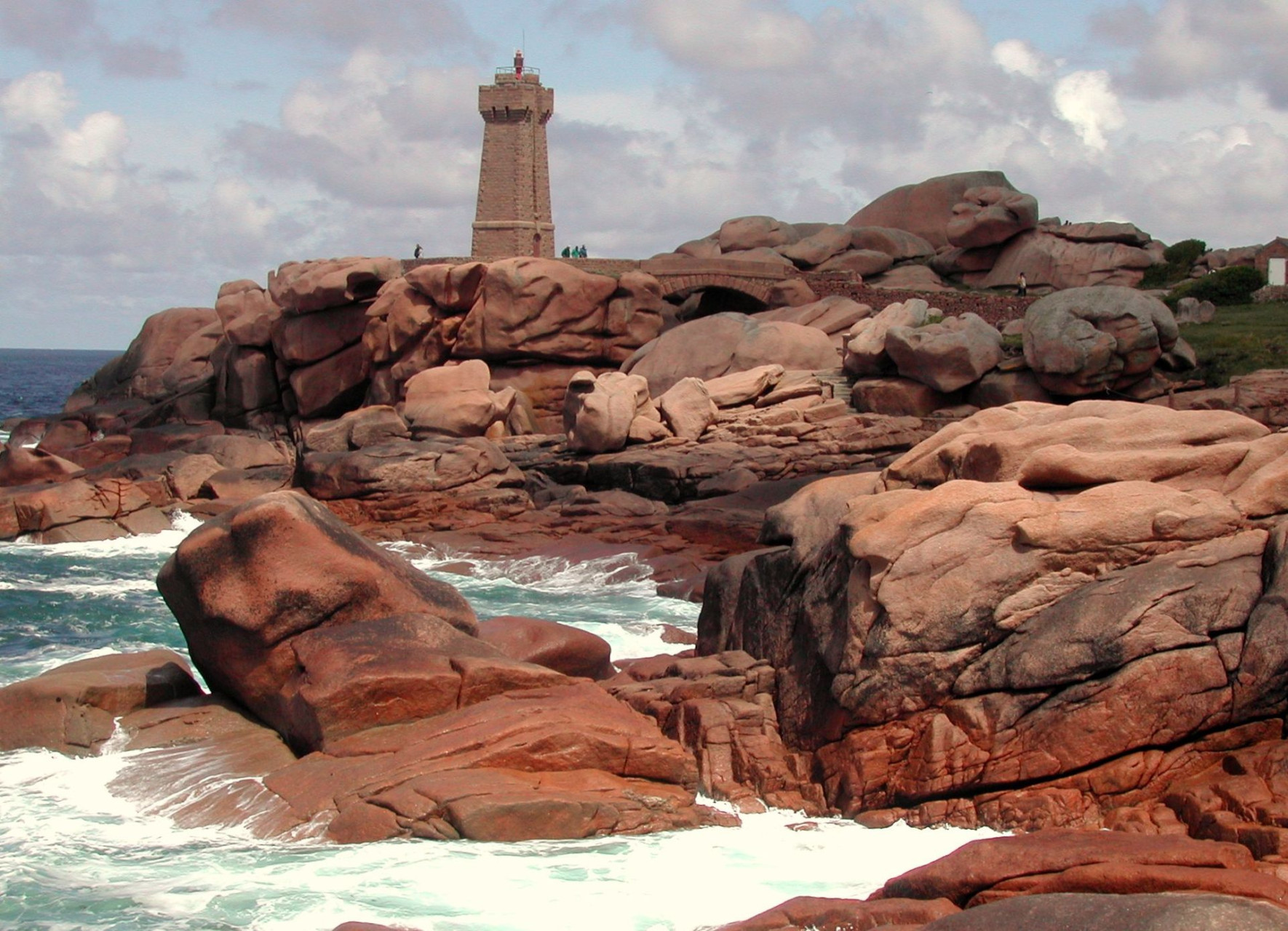 tregastel phare de mean ruz 2