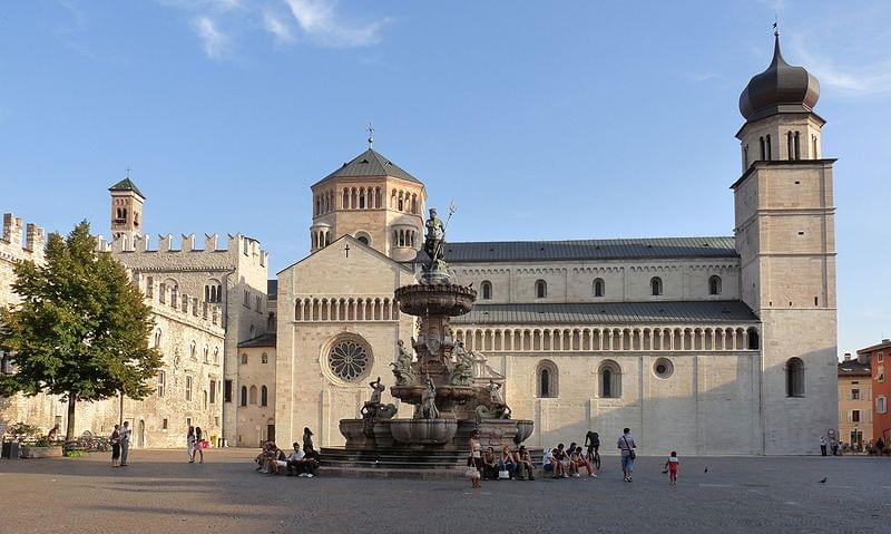 trento piazza del duomo