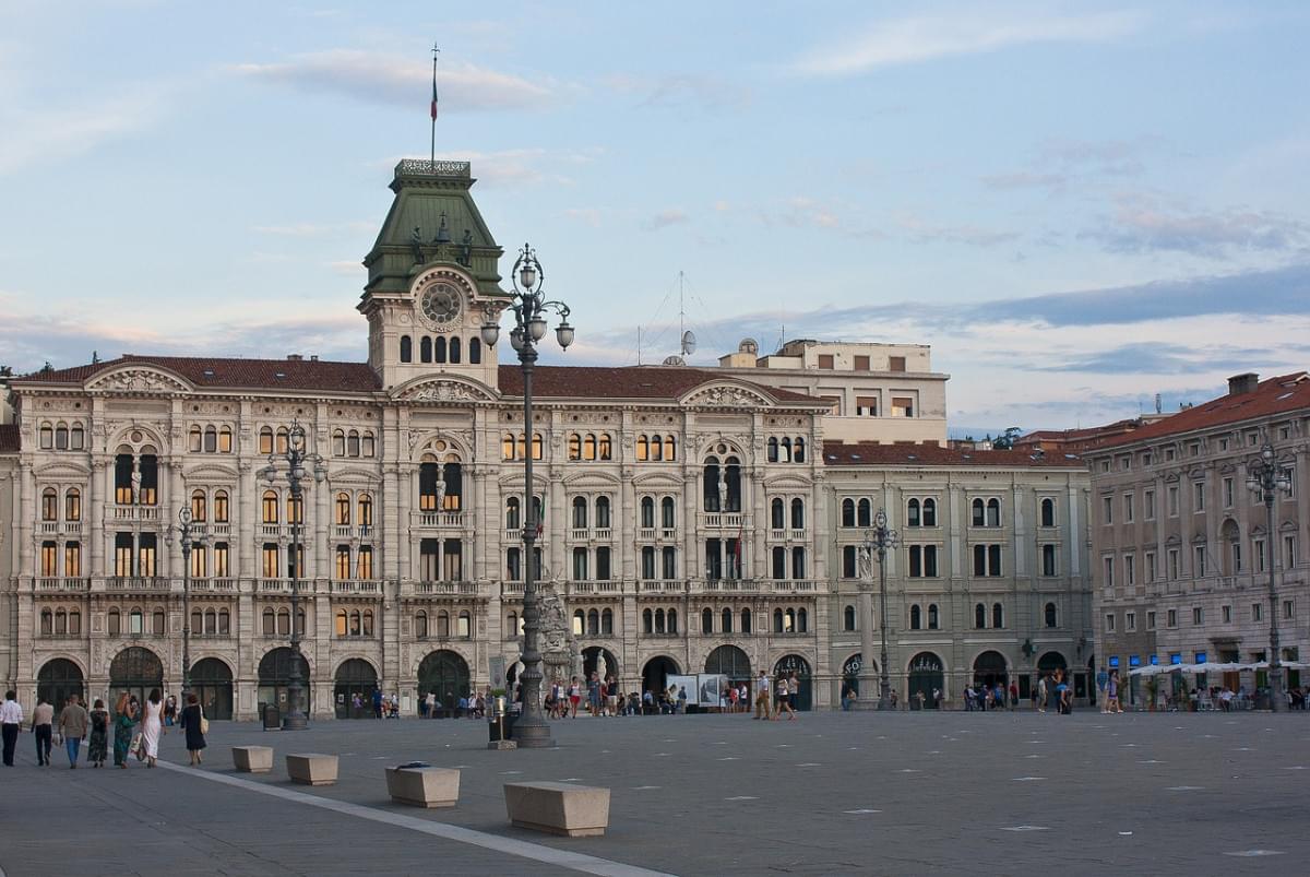 trieste italia piazza edifici