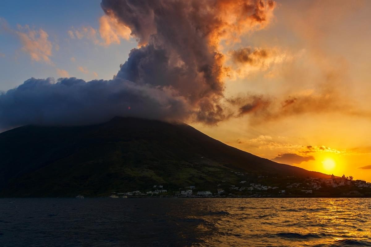 tromboli eolie sicilia vulcano