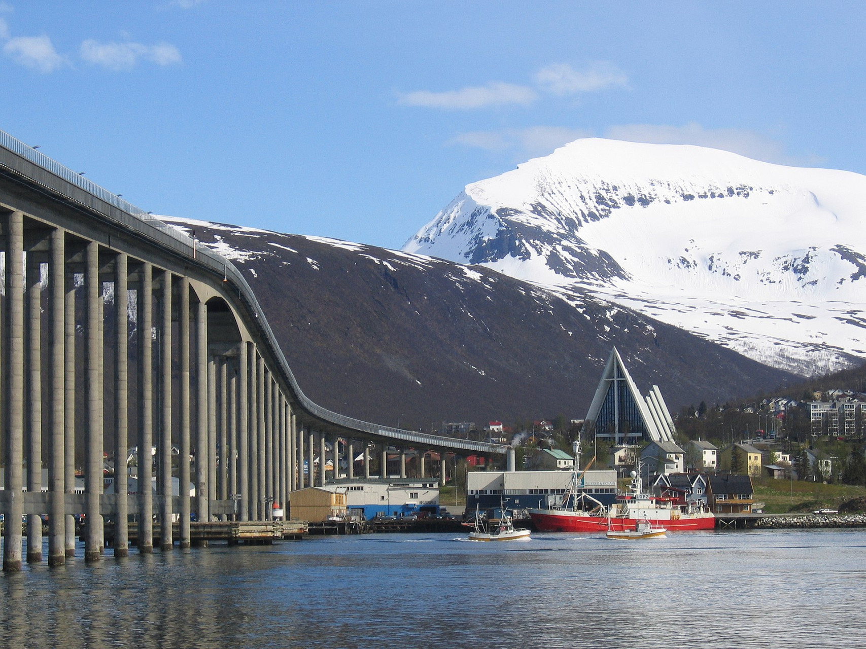 tromso brua katedralen tinden 1