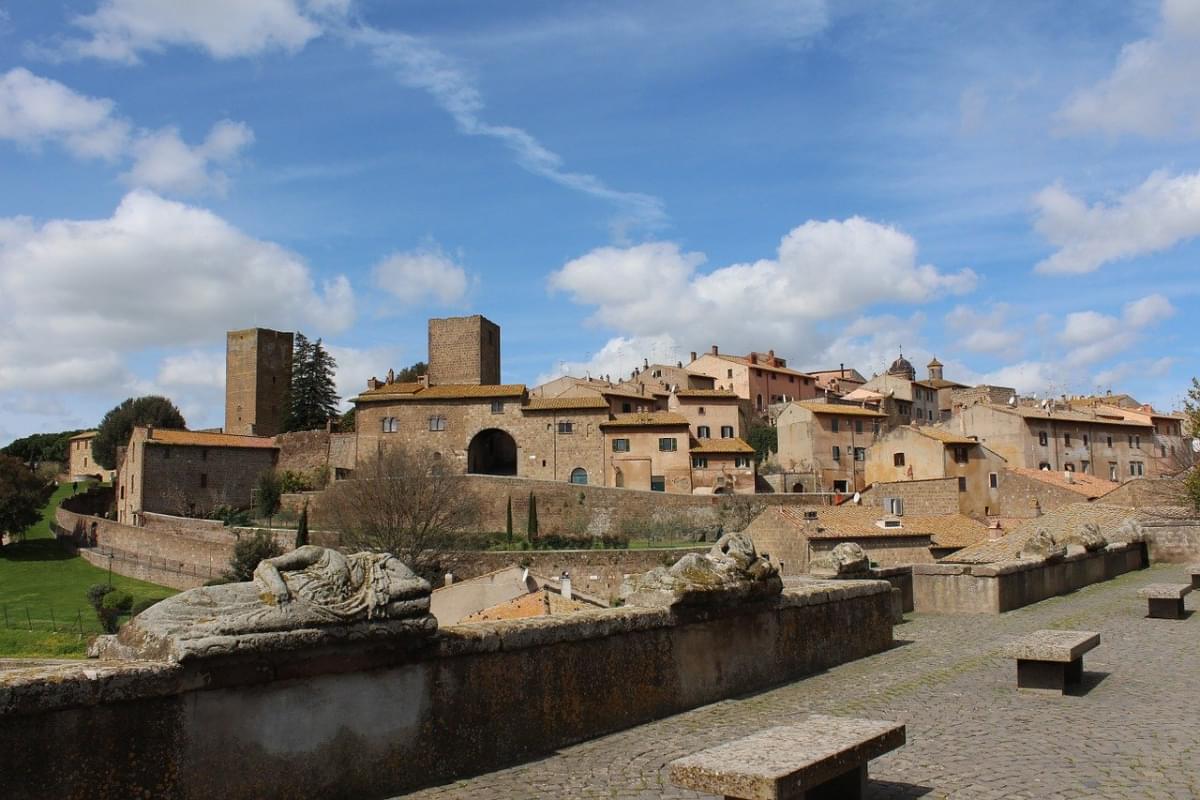 tuscania paesaggio paese