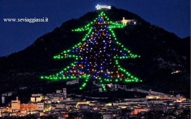 una visita a gubbio per le feste natalizie