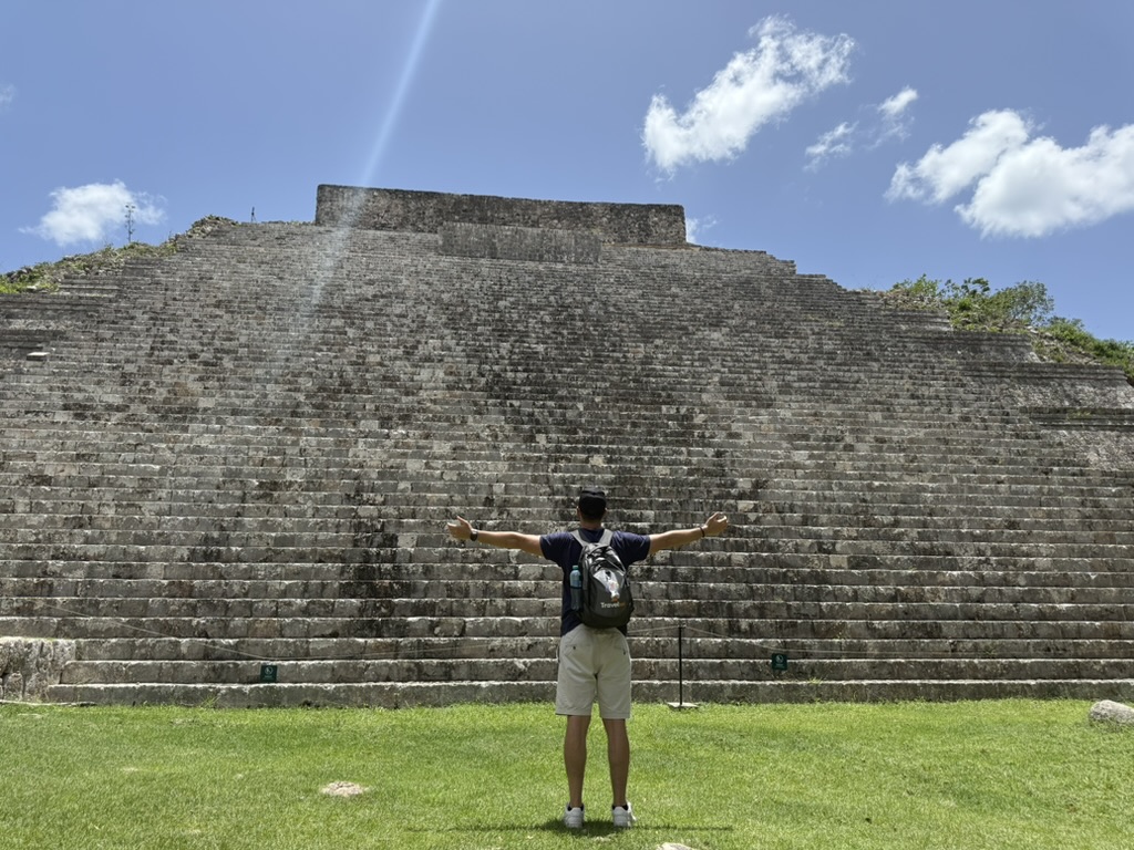uxmal grande piramide 1