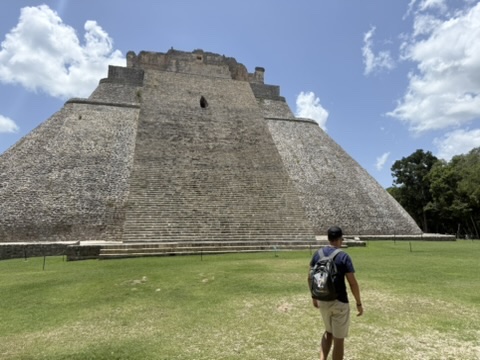 uxmal piramide indovino