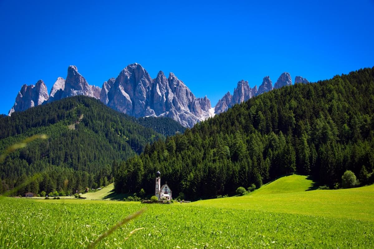 val di funes chiesetta chiesa