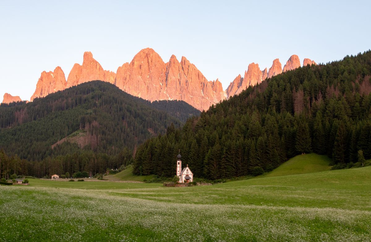val funes chiesetta santa maddalena dolomiti - foto di jan tang