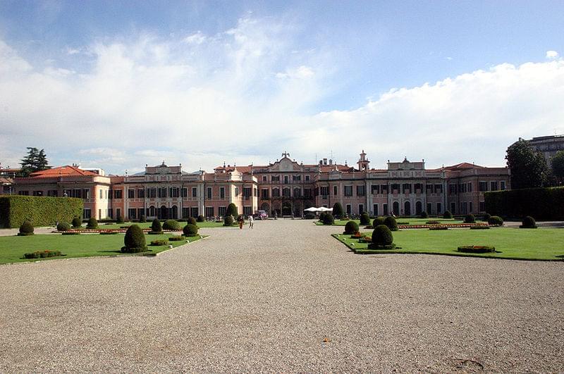 varese palazzo estense