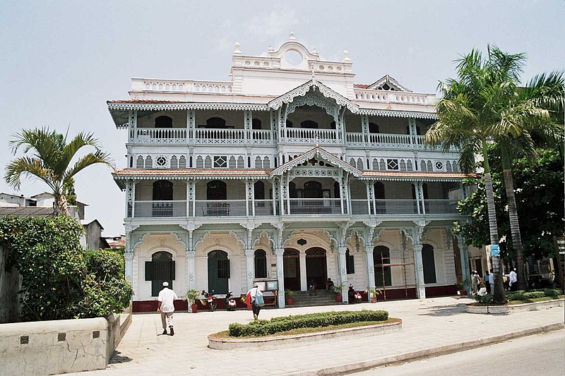 vecchio dispensario stone town zanzibar