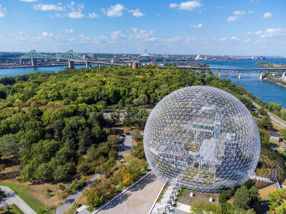 veduta aerea della biosfera di montreal in una giornata di sole estivo parco jeandrapeau isola di saint helens un museo