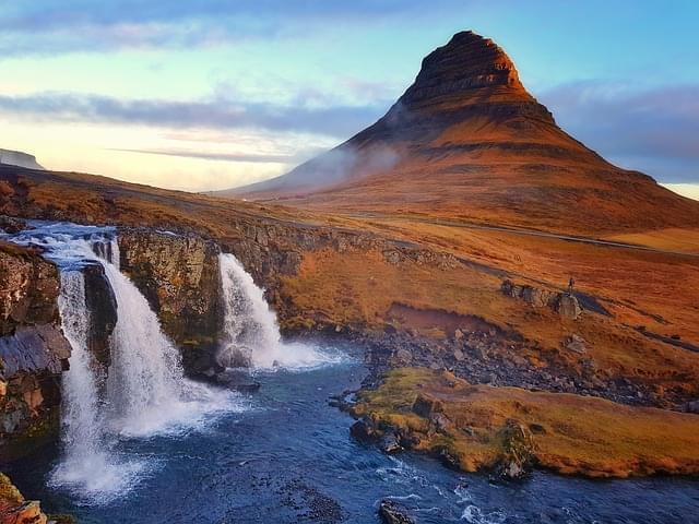 cascata kirkjufell isola di berg islanda