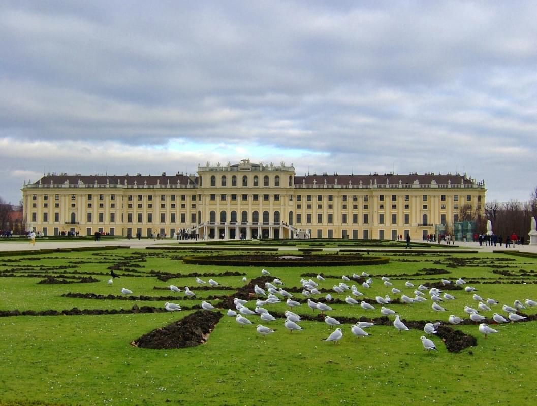 vienna austria schonbrunn palazzo