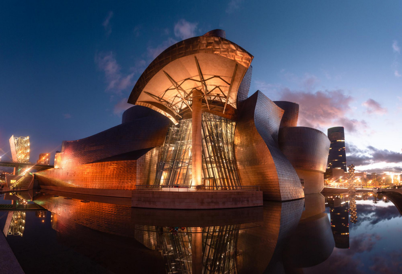 view famous guggenheim museum bilbo bizkaia basque country 1