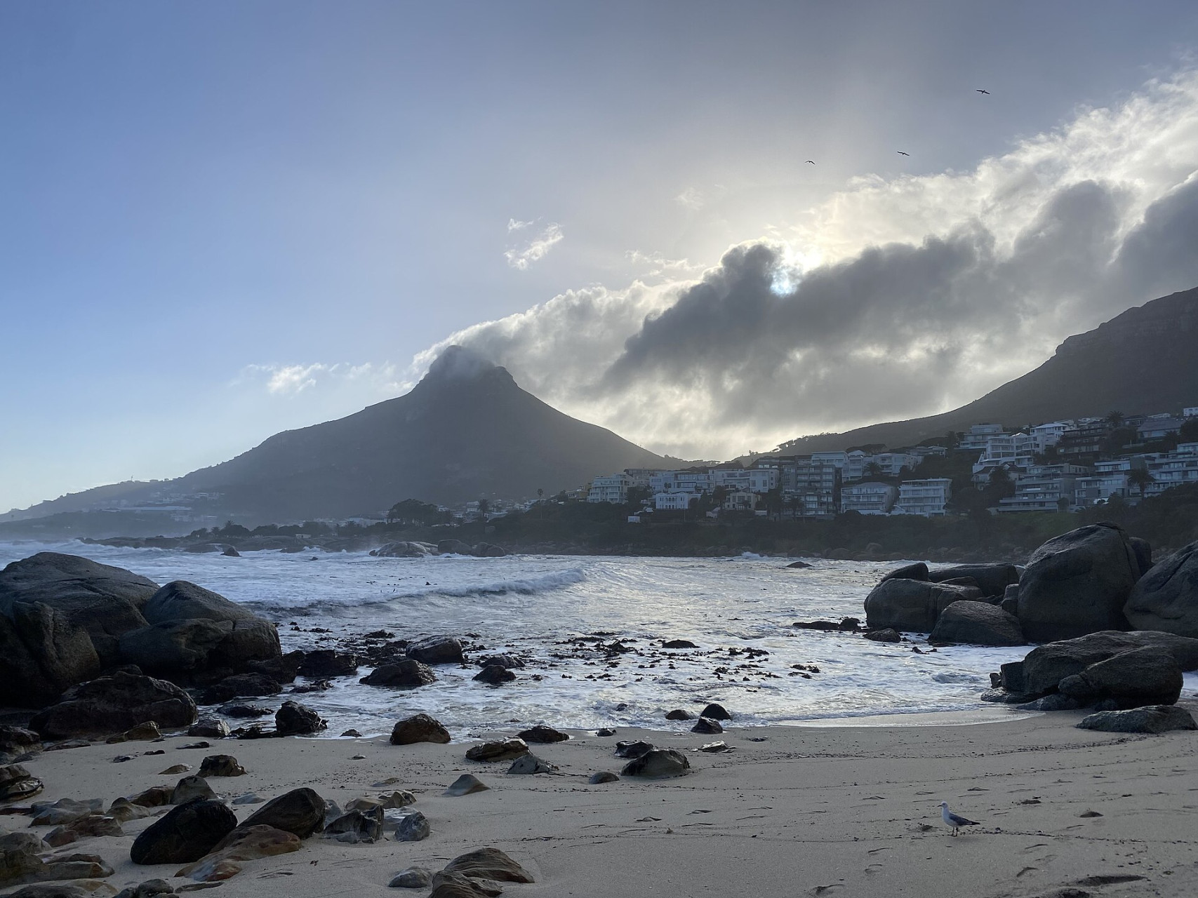 viewofatlanticoceanfrombetabeachinbakoven capetown