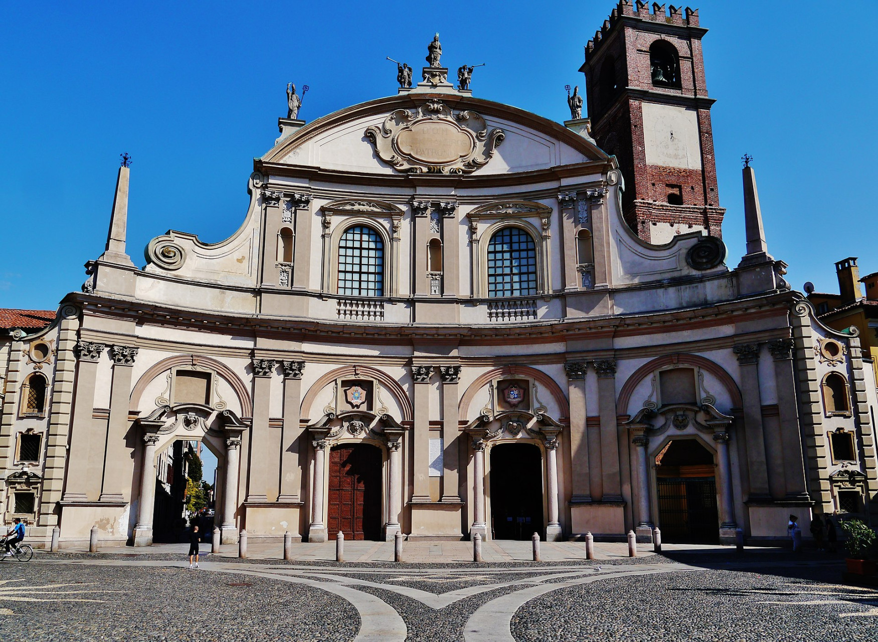 vigevano cattedrale di sant ambrogio esterno facciata 6