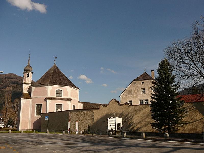 vipiteno vista della chiesa