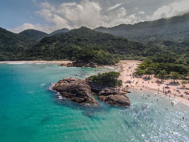 vista aerea da bacada da ilha grande