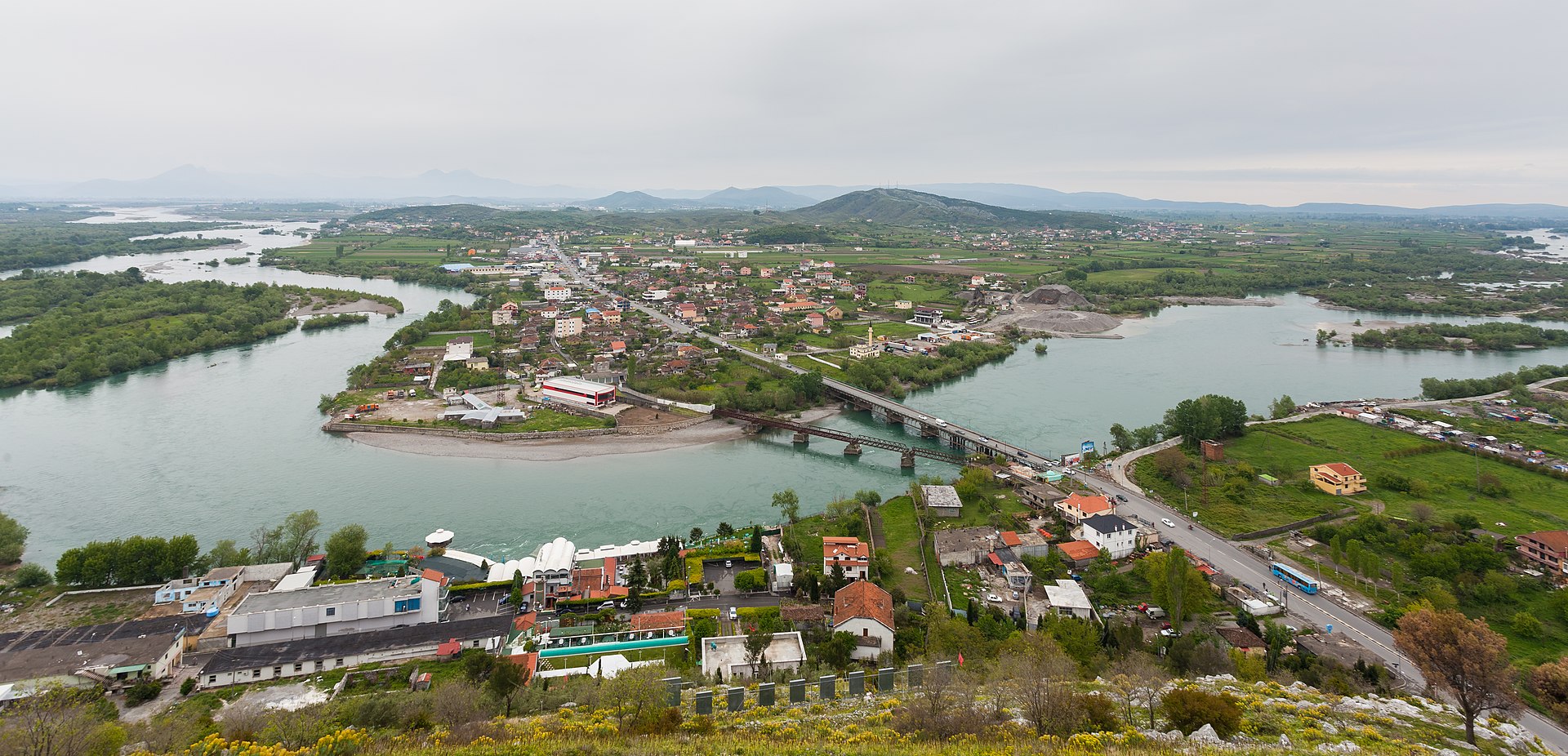 vista de shkodra albania 2014 04 18 dd 24