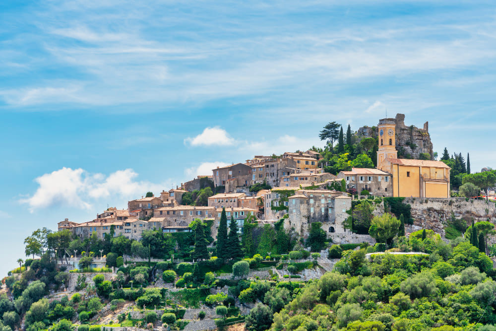 vista del borgo medievale di eze sulla costa azul in francia