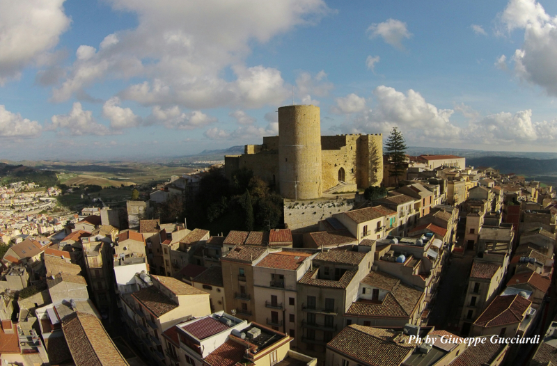 vista del castello di salemi