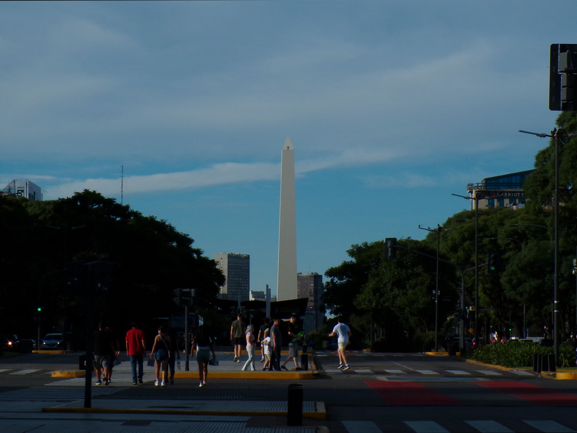 vista sull obelisco all incrocio con avenida de mayo