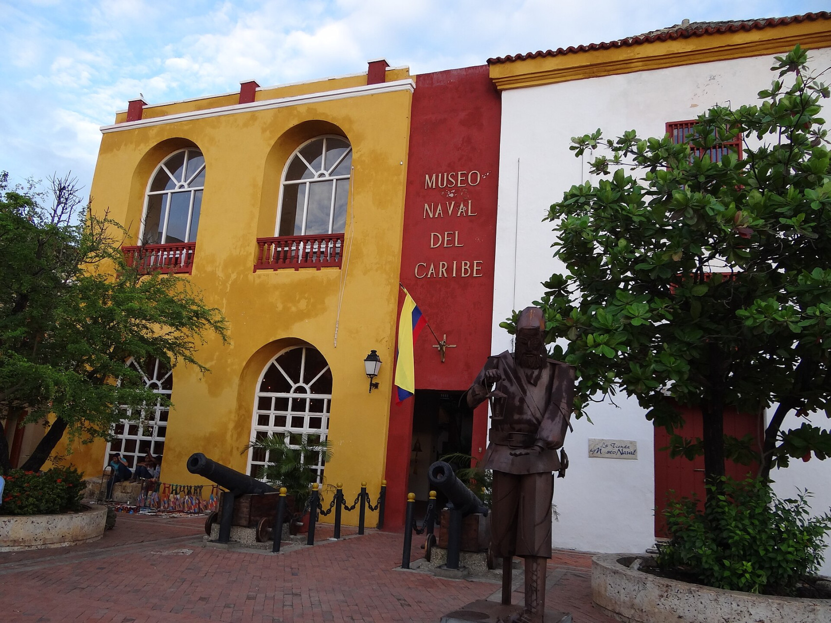 vistafrontaldelmuseonavaldelcaribe cartagena colombia