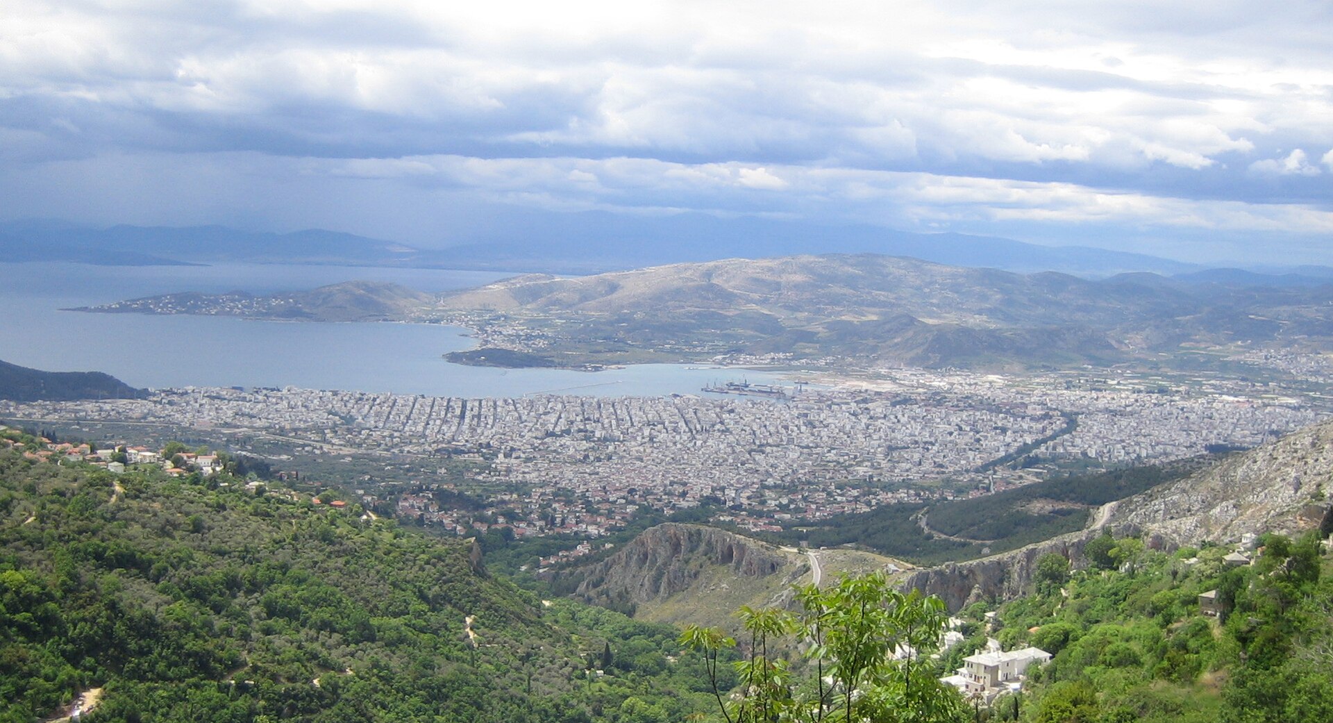 volos view from pelion cropped