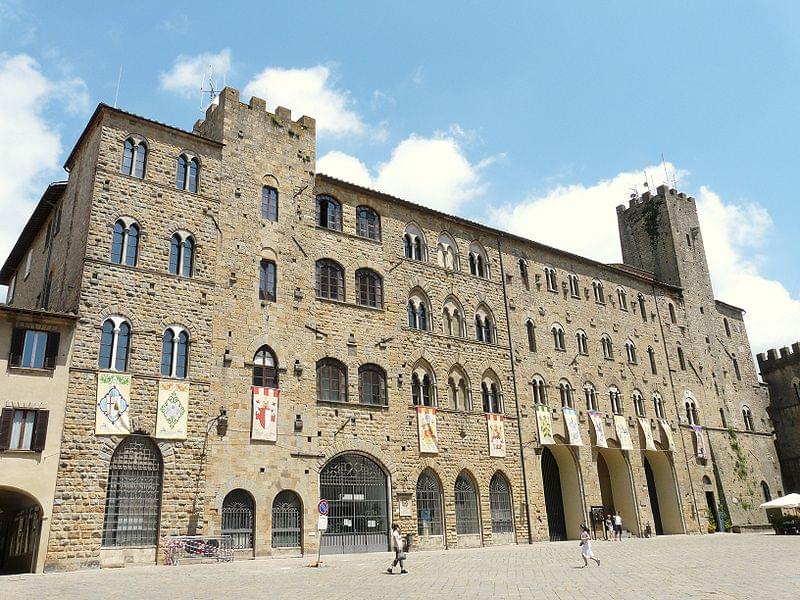 volterra palazzi piazza dei priori6