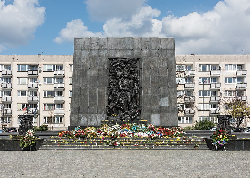 warsaw ghetto monument 2021