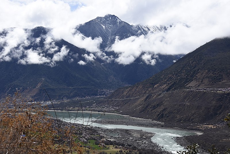 Yarlung Tsangpo