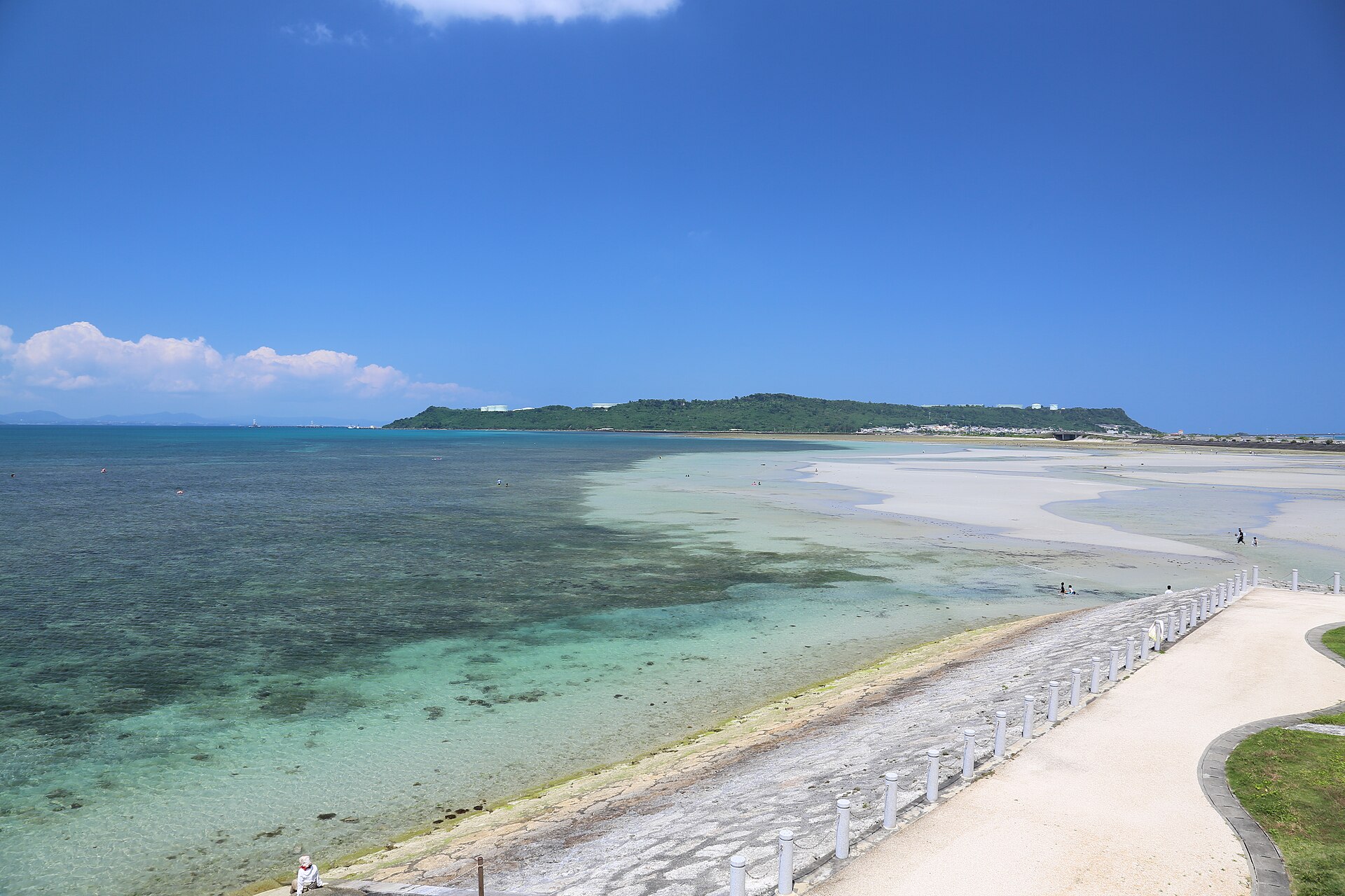 yonashiroyahira uruma okinawaprefecture904 2427 japan panoramio 1
