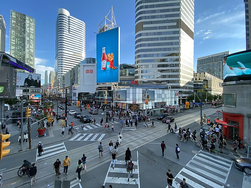 yonge dundas toronto