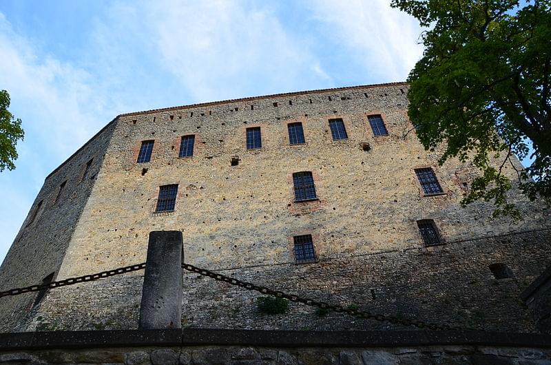 zavattarello il castello