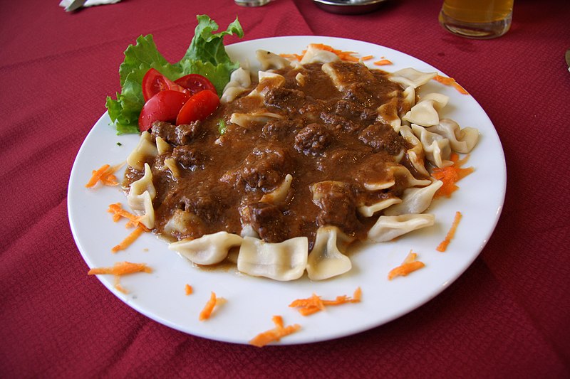 zlikrofi with gulasch